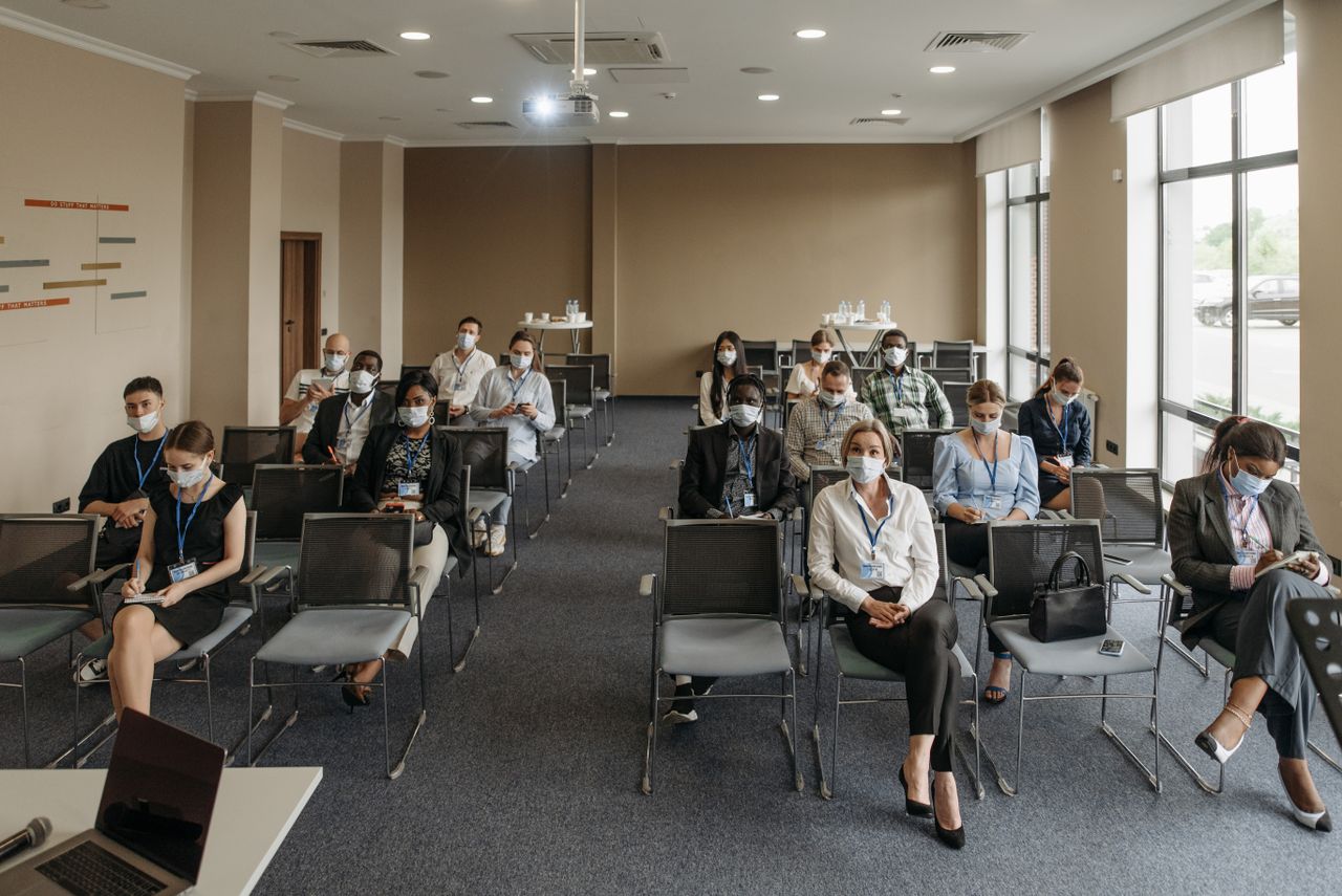 Lire la suite à propos de l’article Autorisation de travail d’un salarié étranger : comprendre les démarches de l’employeur