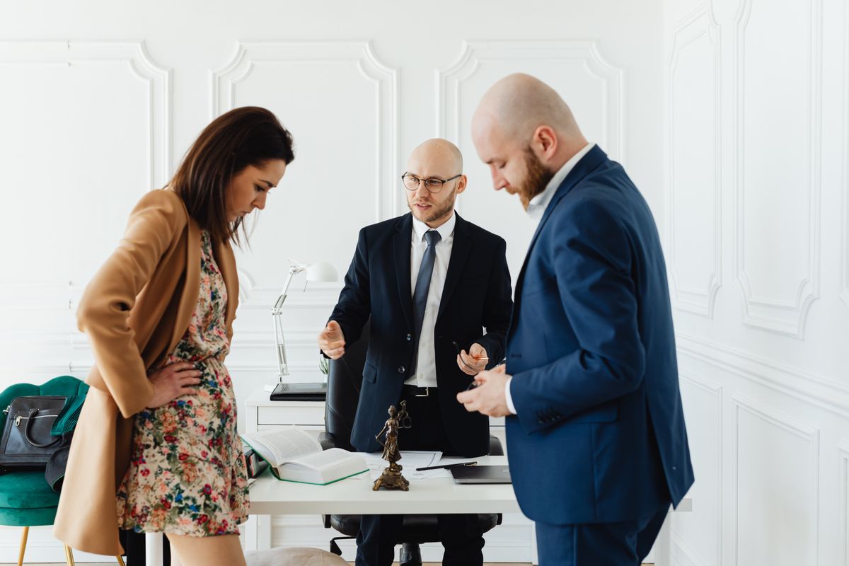 Avocat en rendez-vous avec un client